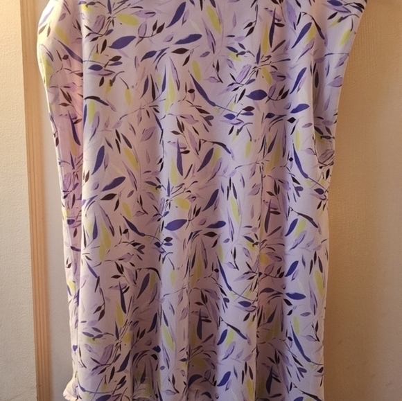Old Navy lilac floral‎ print skirt - Picture 4 of 6